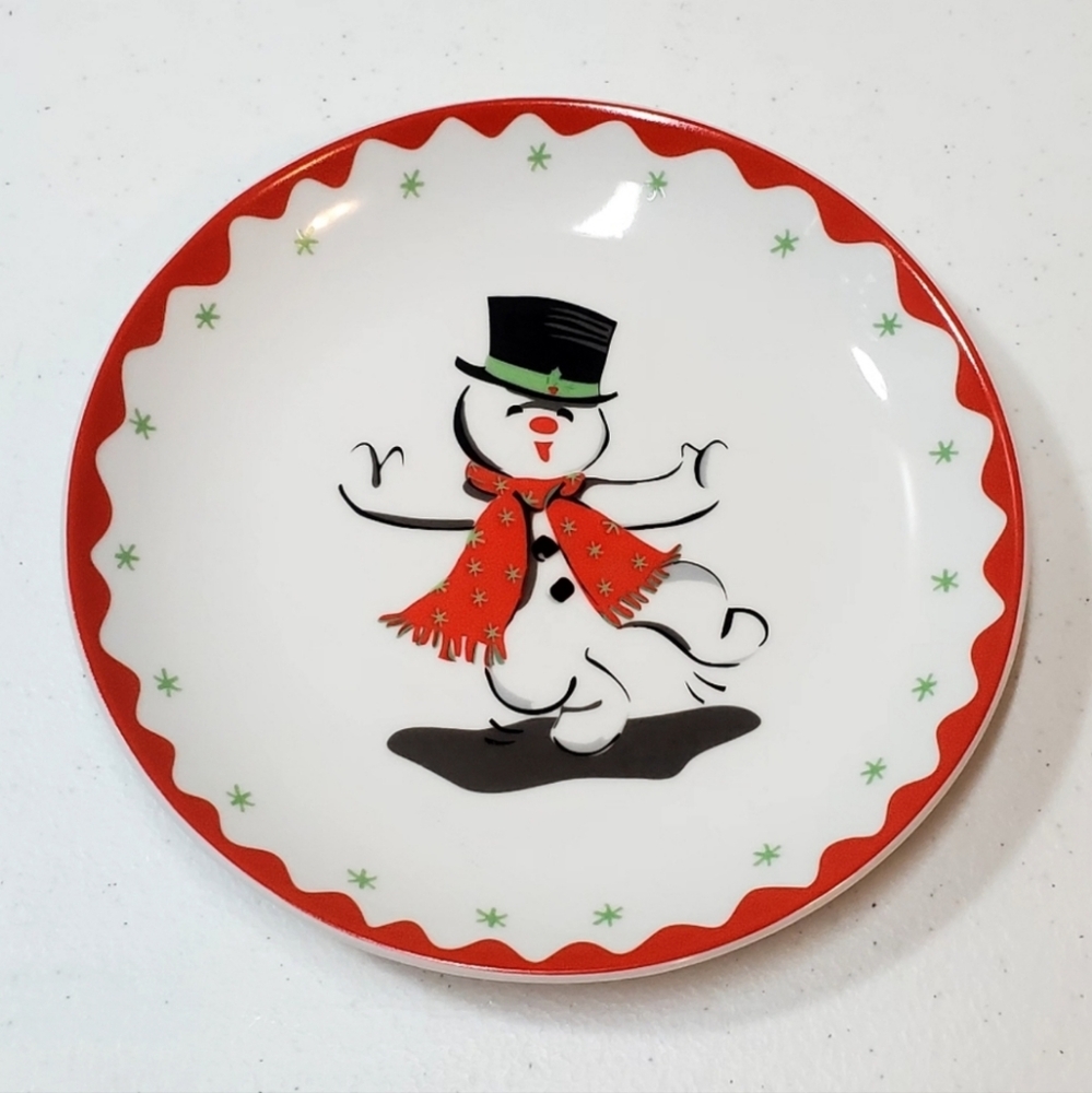 Boston warehouse trading Corp 6 inch Snowman plates sets of 3 NWOB